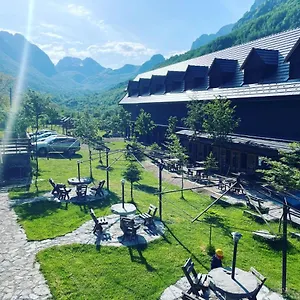 Alpine , Boge Albania